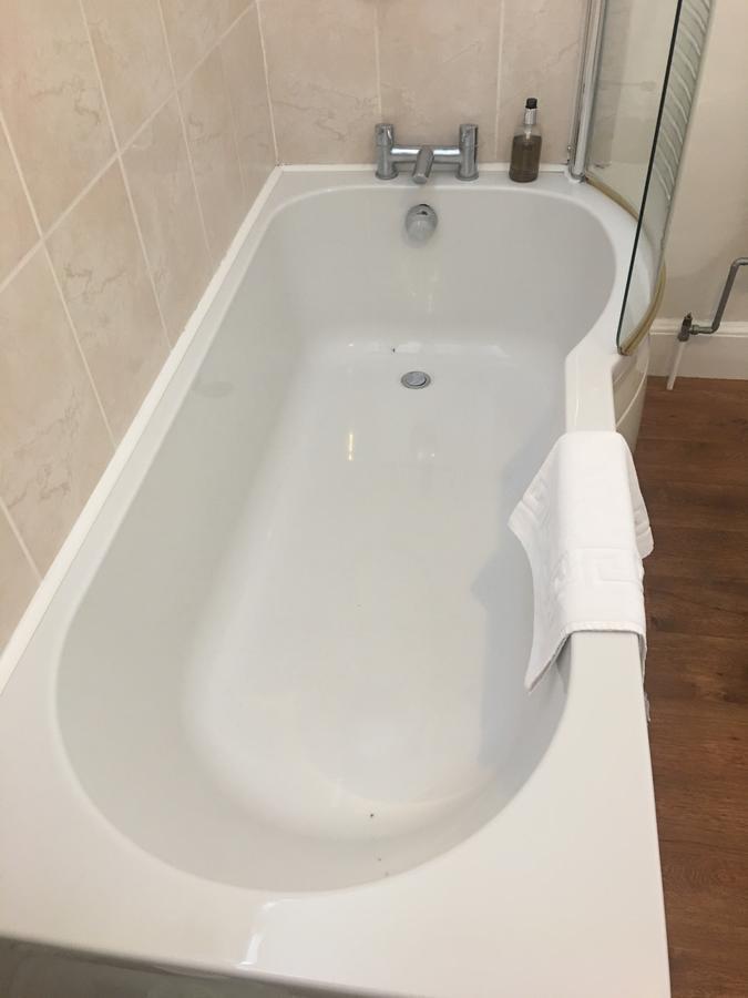 Winston Manor Guesthouse Rooms Churchill  ภายนอก รูปภาพ